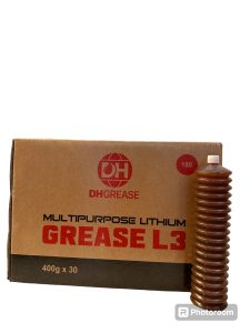 Mỡ Sâu DH Grease 3 (400g*30)

Công dụng :

 	Dùng để bôi trơn các khớp nối, trục xe cuốc, xe cẩu, cáp xích, ray cửa lùa,bôi trơn các thiết bị máy móc
 	Việc sử dụng mỡ bôi trơn thường xuyên không những giúp thiết bị vận hành tốt hơn mà còn bảo trì máy móc tránh hiện tượng bị mày mòn, bẻ gãy do ma sát làm việc gây nên.
 	- Thành phần của mỡ đa dụng DH grease L3 : Dầu gốc, chất làm đặc Lithium, và phụ gia