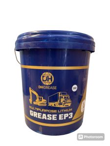  

Mỡ Đa Dụng  DH GREASE EP3 380 độ (xô nhựa)

Công dụng :

 	Dùng để, bôi trơn , bảo dưỡng ,các khớp nối, trục xe cuốc, xe cẩu, cáp xích, ray cửa lùa,bôi trơn các thiết bị máy móc….
 	Việc sử dụng mỡ bôi trơn thường xuyên không những giúp thiết bị vận hành tốt hơn mà còn bảo trì máy móc tránh hiện tượng bị mày mòn, bẻ gãy do ma sát làm việc gây nên.
 	– Thành phần của mỡ đa dụng DH  : Dầu gốc, chất làm đặc Lithium, và phụ gia